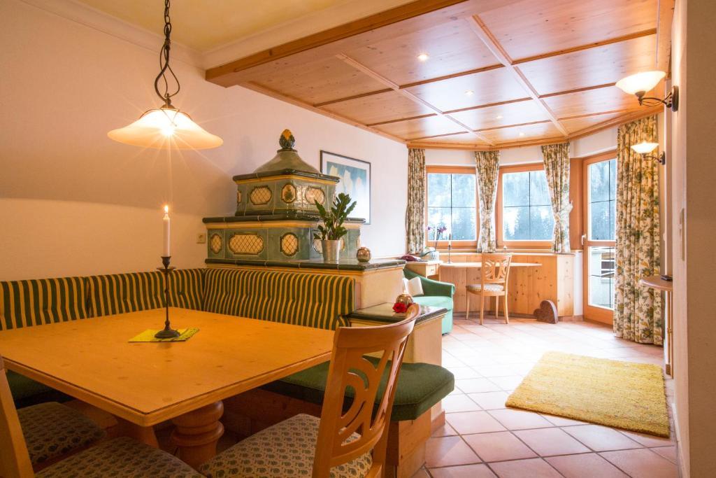 Fliana Arlberg Studios Σανκτ Αντόν αμ Άλμπεργκ Δωμάτιο φωτογραφία